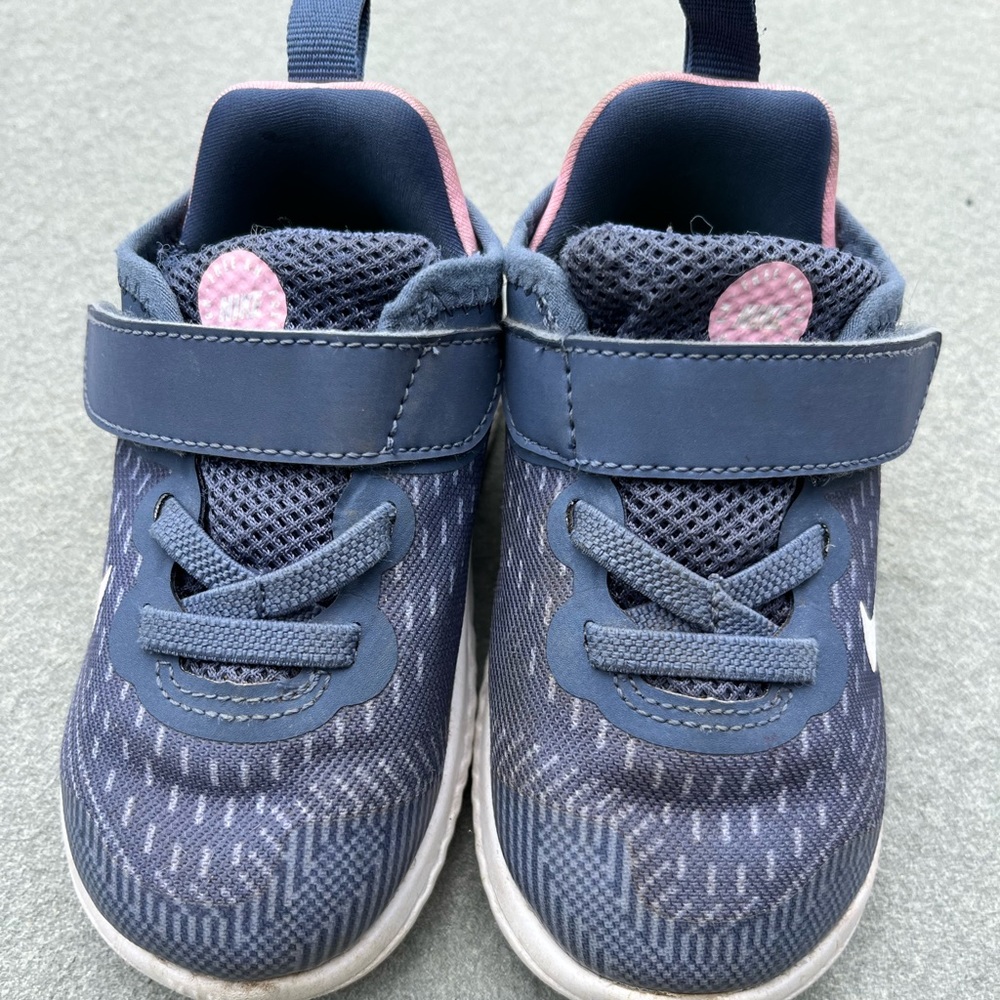 Toddler Nike Revolution Shoes 6